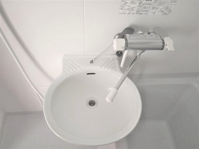 レオパレスハサマミナミの内装|混合水栓で温度調節が簡単！