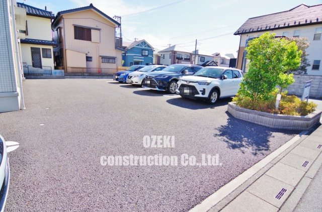 サンフルールの駐車場