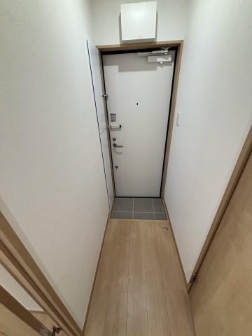 レガーロ・ソラーレの玄関|※建設中のため別物件参考写真となります。