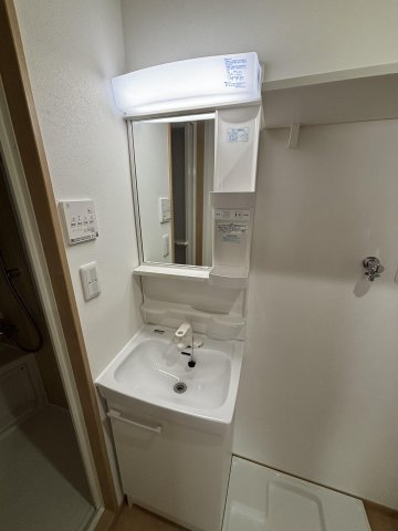 レガーロ・ソラーレの独立洗面台|※建設中のため別物件参考写真となります。