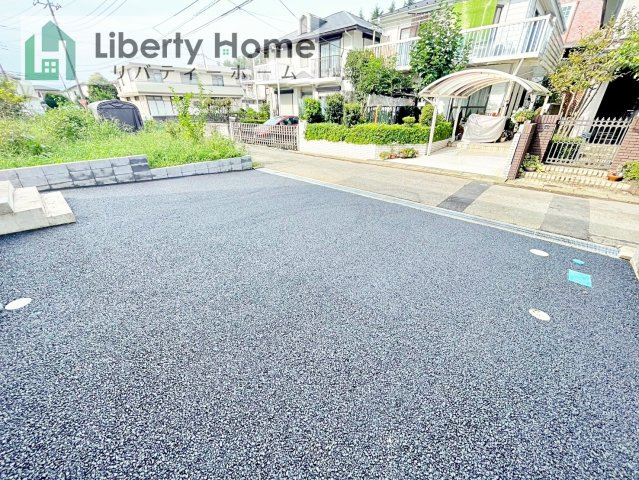 つくば市観音台第16　新築戸建の駐車場
