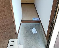 所沢市北野２丁目のアパートの玄関