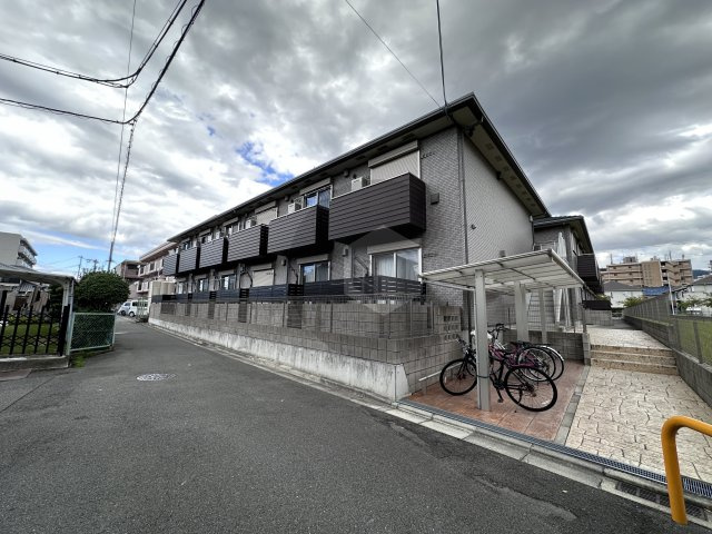プレセアコート花園 B棟の外観