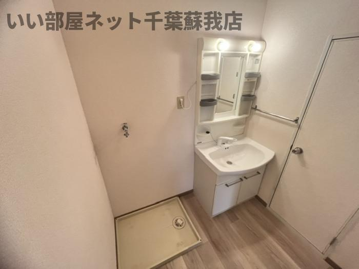 ファーストヴューラ　八番館の洗面所|スペースが確保できる洗面所です