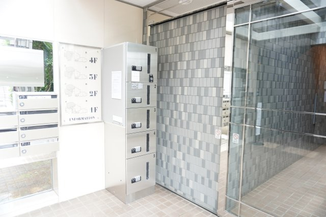 ハイホーム越谷のその他共用部分|宅配BOX