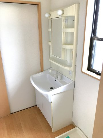 シャルム東山（3号室）の独立洗面台