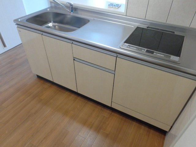 プティ・フルールのキッチン|カウンターキッチン