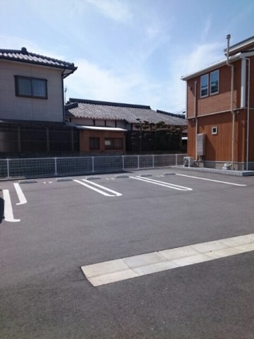 キャッスル　Ａの駐車場|カースペースがあります