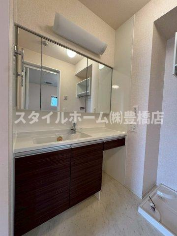 ノーブル西幸の洗面所