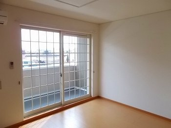 ラルジュ　フォンテーヌⅣの居間・リビング