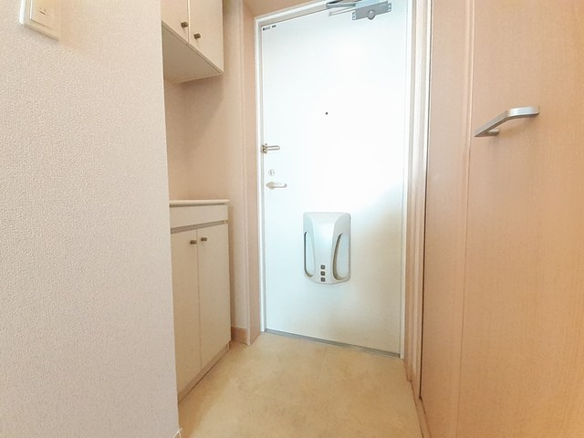 リバーコート浅香の玄関