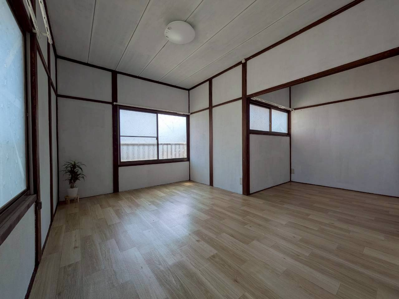 焼山本庄戸建の居間・リビング