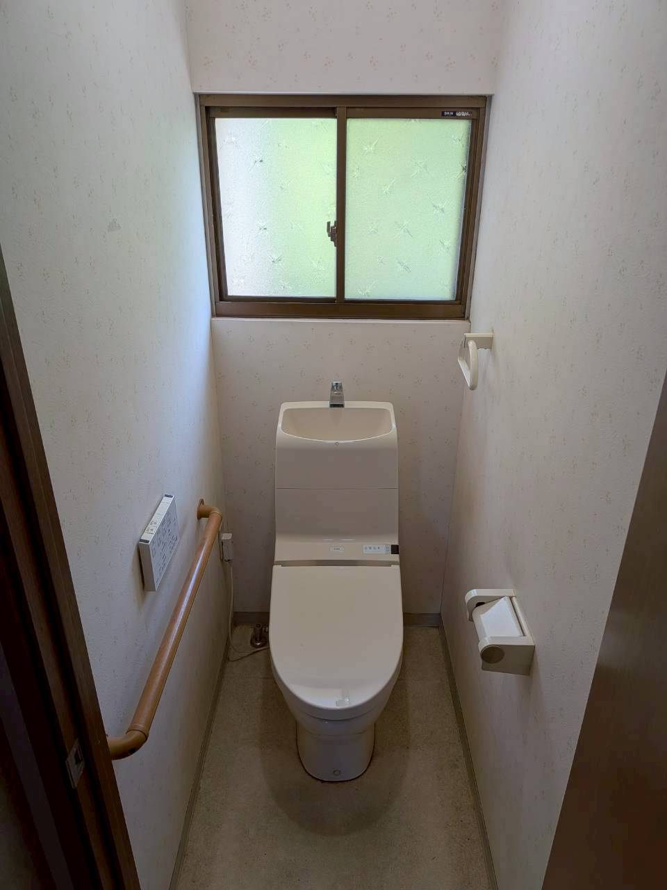 焼山本庄戸建のトイレ