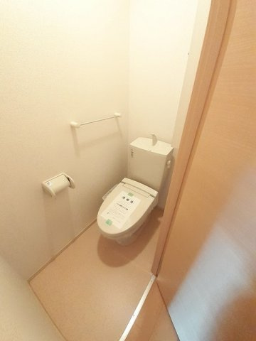 ルラーシュⅡのトイレ|清潔感のあるトイレです