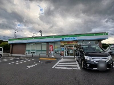 ル・ボヌール三木Ⅳの周辺|ファミリーマート前田東店さんまで2100m