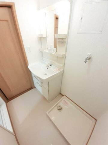 エスタシオン　Ａの洗面所|スペースが確保できる洗面所です