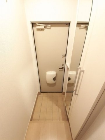 ボンヌール　Ⅰの玄関|明るい玄関です