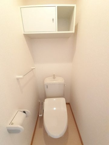 カーサ　フェリーチェ　Ⅱのトイレ|コンパクトで使いやすいトイレです