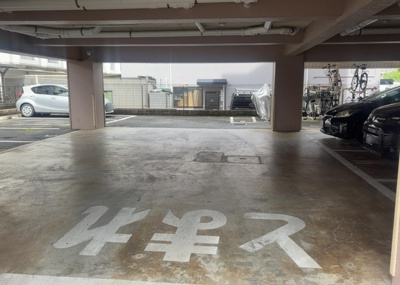 【駐輪場】 | ビッグヴァン京王堀之内参番館 | マンションの駐輪場は、事前に空きがあるか確認を取ると安心です。せっかく入居したのに駐輪スペースがない！なんてことになったら大変ですよね。そこで、内見時や購入前にはまず事前に確認しておくと良いでしょう。