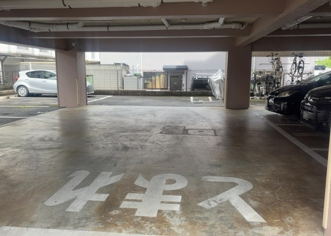 【駐輪場】 | ビッグヴァン京王堀之内参番館 | マンションの駐輪場は、事前に空きがあるか確認を取ると安心です。せっかく入居したのに駐輪スペースがない！なんてことになったら大変ですよね。そこで、内見時や購入前にはまず事前に確認しておくと良いでしょう。