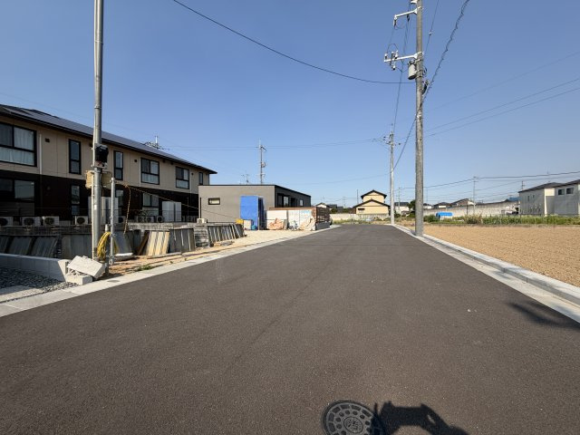 【前面道路含む現地写真】 | リーブルガーデン総社中原第9 (全1棟)