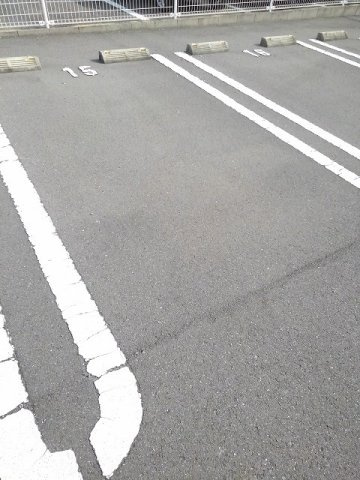エアリー・ガーデンⅡの駐車場|カースペースがあります