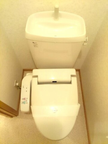 グレイス・カーサＢのトイレ|ゆったりとした空間のトイレです