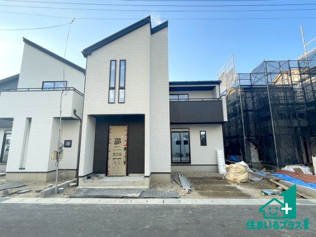 ★大津市下阪本　第5期　新築一戸建ての外観|周辺は落ち着いた街並みの住宅地！子育てがしやすい住環境です！まだ未完成ですが、現地でしかわからない事もございます。是非一度ご覧ください。