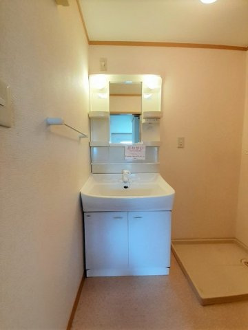 カサデルソレアードの洗面所|スペースが確保できる洗面所です