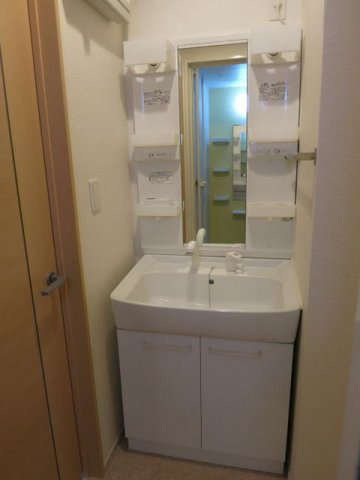 アンソレイエ　Ａの洗面所