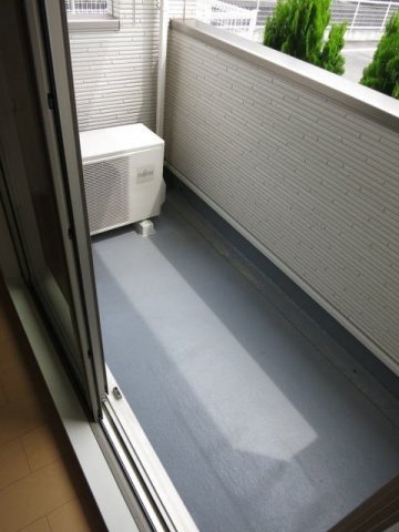 アンソレイエ　Ａのバルコニー