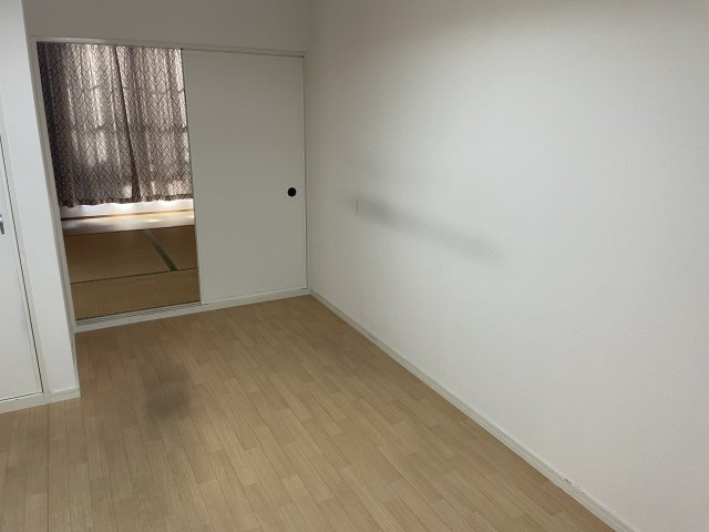 インライフの洋室|広々とした洋室です