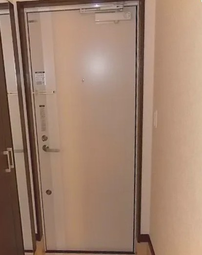 ディアス・駒場の玄関