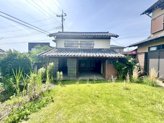 【中古戸建】邑楽郡千代田町大字舞木の外観|■外観｜土日のご見学はもちろん、平日・夜間のご案内も大歓迎です♪「今から見たい」や「仕事終わりに見たい」にもご対応できますのでお気軽にお問い合わせください♪