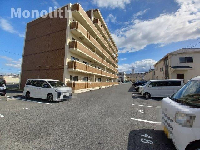 ハイアットプレイスの駐車場