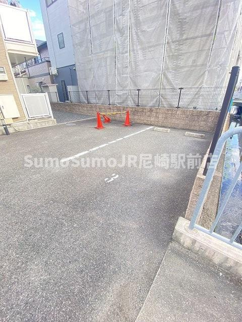 レオパレス武庫南の駐車場|駐車場があります