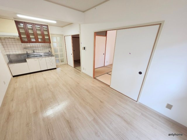 リブラン新北野　仲介手数料無料の居間・リビング