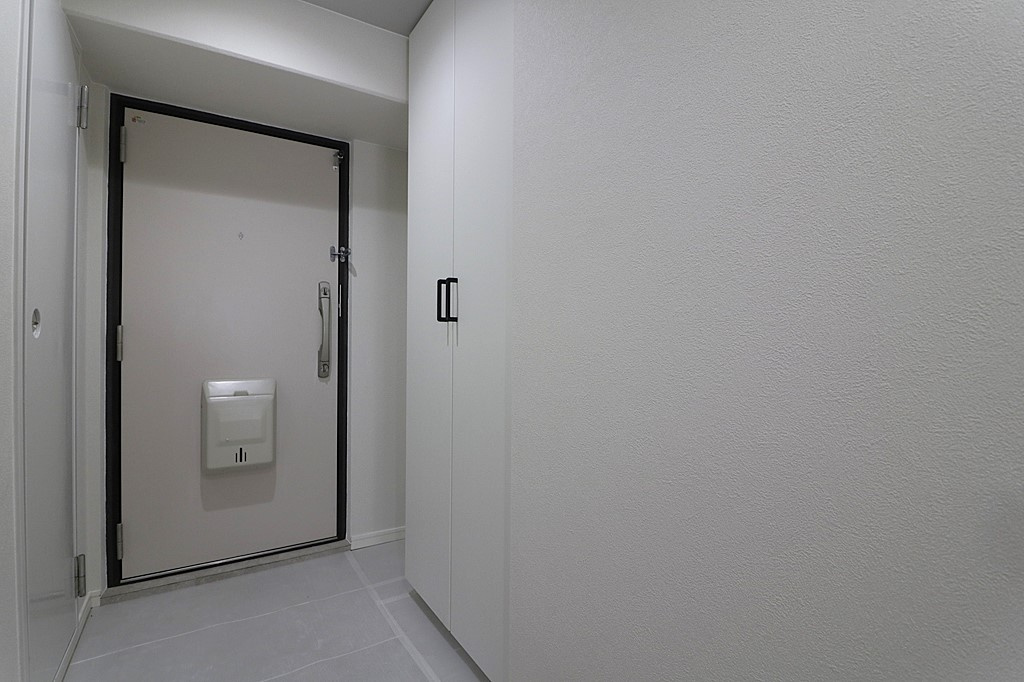 日商岩井野江マンションの玄関