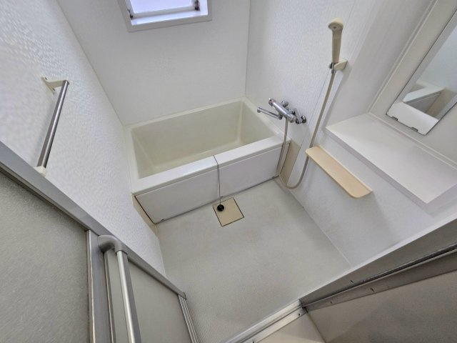 リュエル岡本の浴室