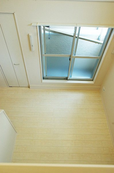 春日市桜ヶ丘７丁目のアパートのバルコニー