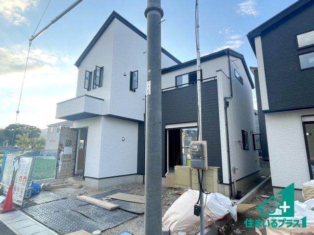 ★大津市下阪本　第5期　新築一戸建ての外観|周辺は落ち着いた街並みの住宅地！子育てがしやすい住環境です！まだ未完成ですが、現地でしかわからない事もございます。是非一度ご覧ください。