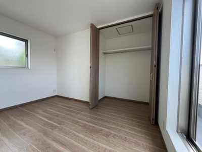 【収納】 | 筑紫が丘９丁目　新築戸建 | 大きなクローゼットにはお荷物がたくさん収納できます。