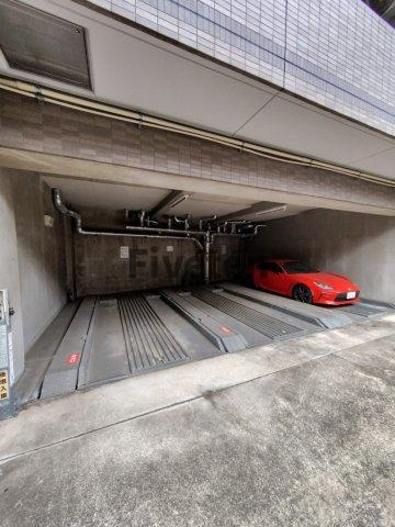 グランド・ガーラ渋谷の駐車場