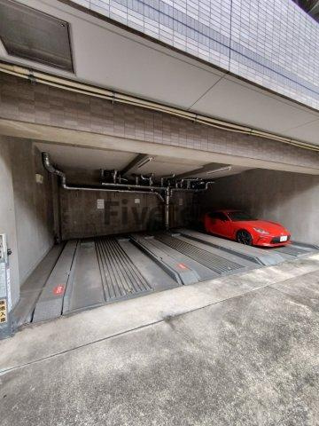 グランド・ガーラ渋谷の駐車場