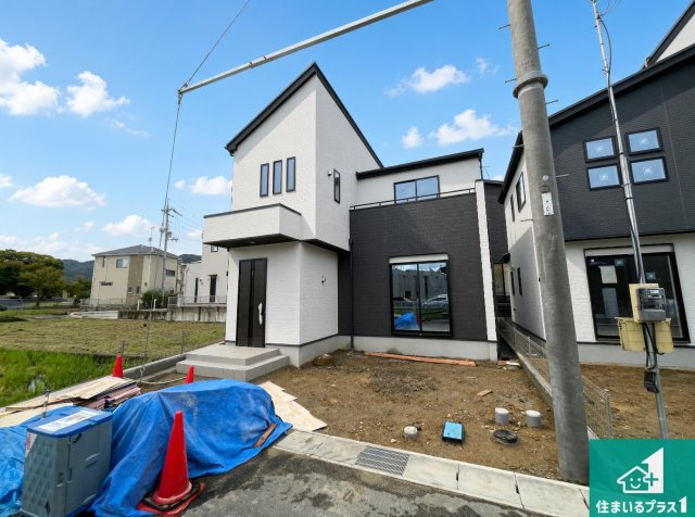 大津市下阪本　第5期　新築一戸建てのトイレ|シンプルなトイレは落ち着く空間！お手入れも簡単です！