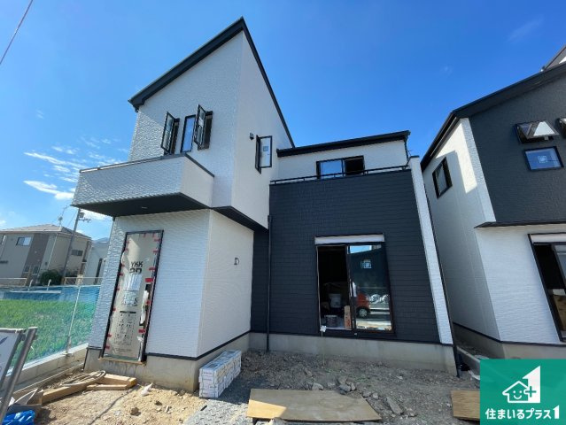 大津市下阪本　第5期　新築一戸建ての外観|周辺は落ち着いた街並みの住宅地！子育てがしやすい住環境です！まだ未完成ですが、現地でしかわからない事もございます。是非一度ご覧ください。