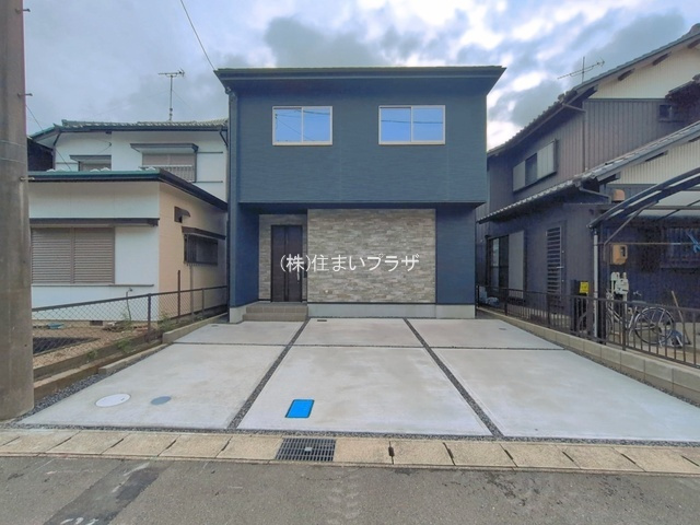 仲介手数料無料）江南市高屋町２期１号棟の前面道路含む現地写真|前面道路含む現地写真です