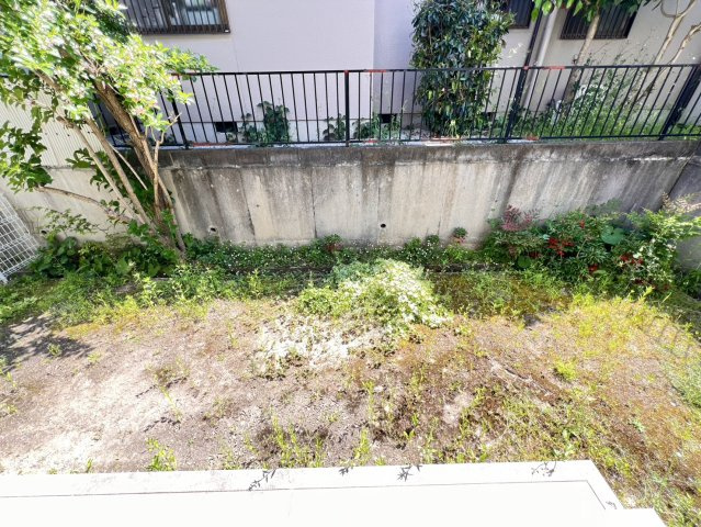 ロイヤルコーポの庭|お庭です