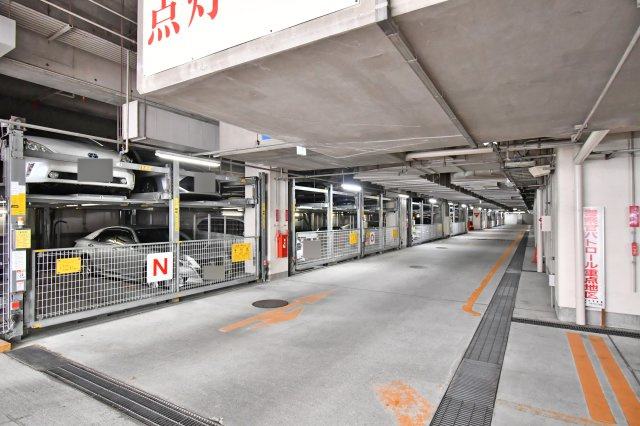 アルーサ北与野ノースピア上落合2号棟の駐車場