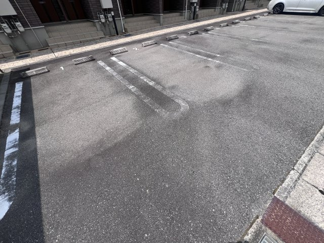 レヤリーライフⅡの駐車場